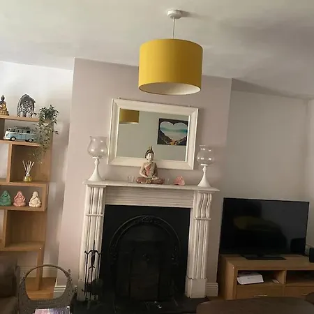 Macroom Spacious Cosy 3 Bedroom
