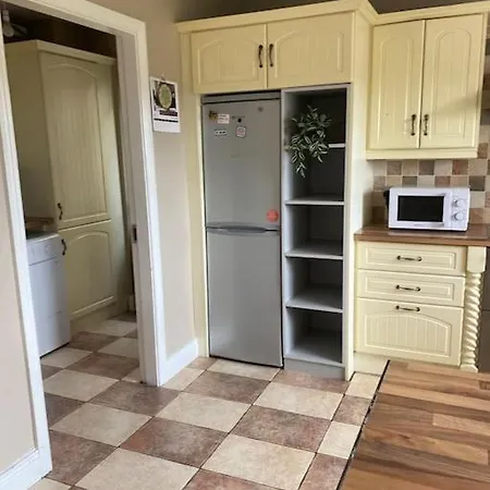 Macroom Spacious Cosy 3 Bedroom *