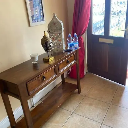 Macroom Spacious Cosy 3 Bedroom