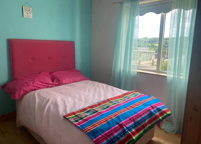 Macroom Spacious Cosy 3 Bedroom * Cork