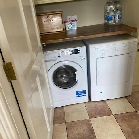 Macroom Spacious Cosy 3 Bedroom 度假居 *